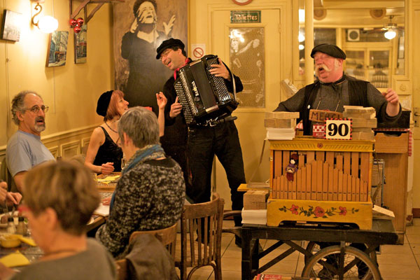 On chante avec Riton La Manivelle